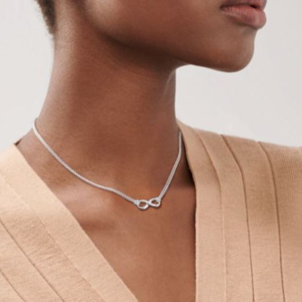 Tiffany & Co. Infinity Pendant on 18inch chain - Necklace (bag and box included) - Picture 14 of 16